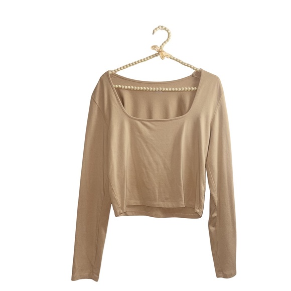 aerie SMOOTHIEZ - Slim Long Sleeve Square Neck Top in Beige - Picture 3 of 4